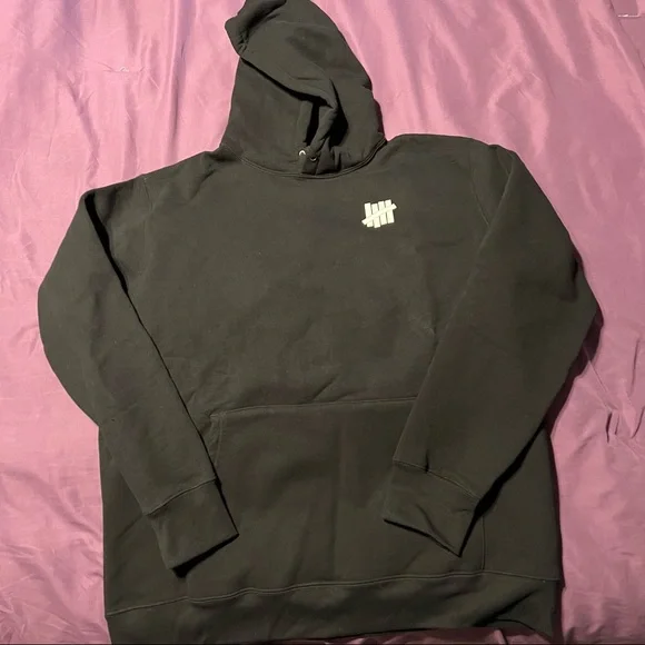 Undefeated Stencil Logo Hoodie Sweatshirt - Picture 2 of 6